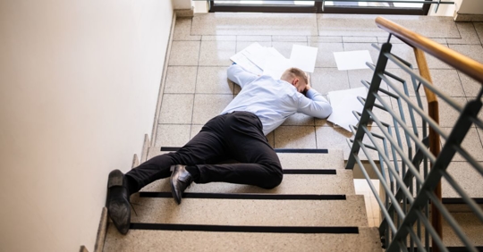 man who slipped and fell on the stairs